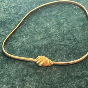 Belt-Elegant Gold Shell Vintage